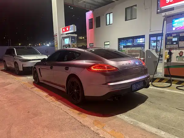 Porsche Panamera 2012