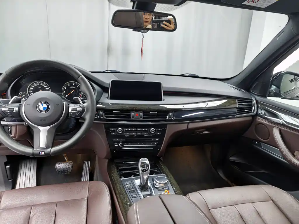 BMW X5 2017 — фото 11