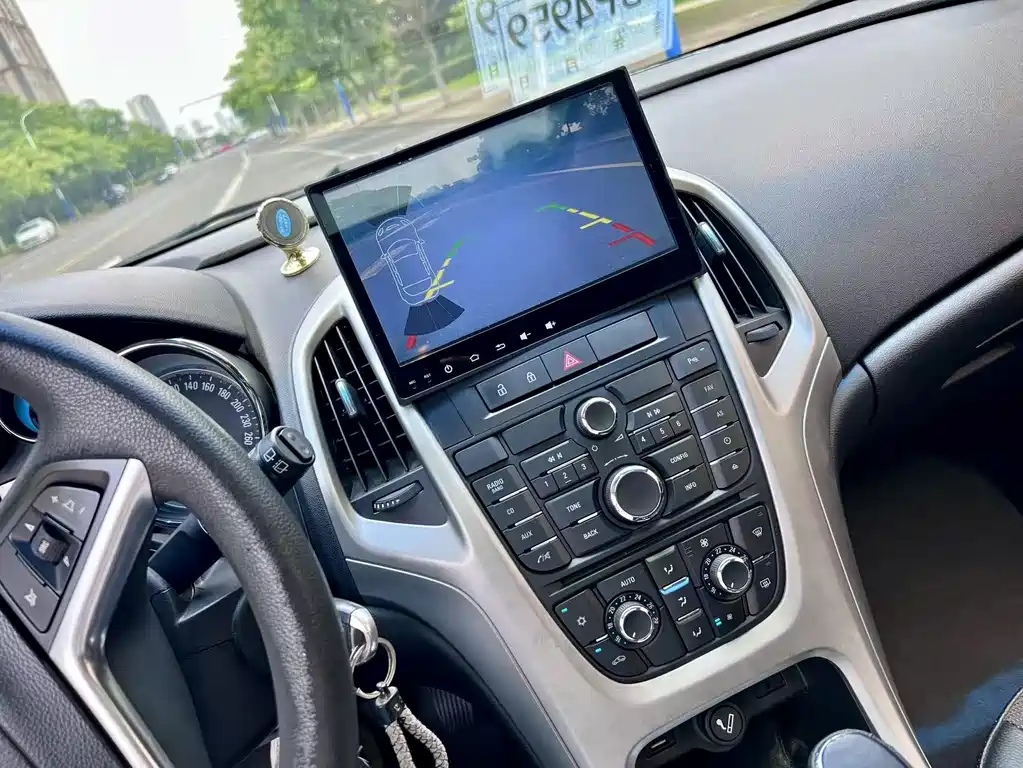 Buick Excelle 2013 — фото 15