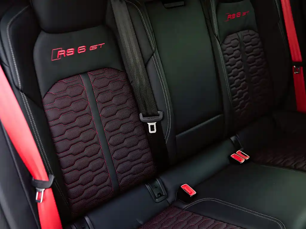 Audi RS 6 2025 — фото 19