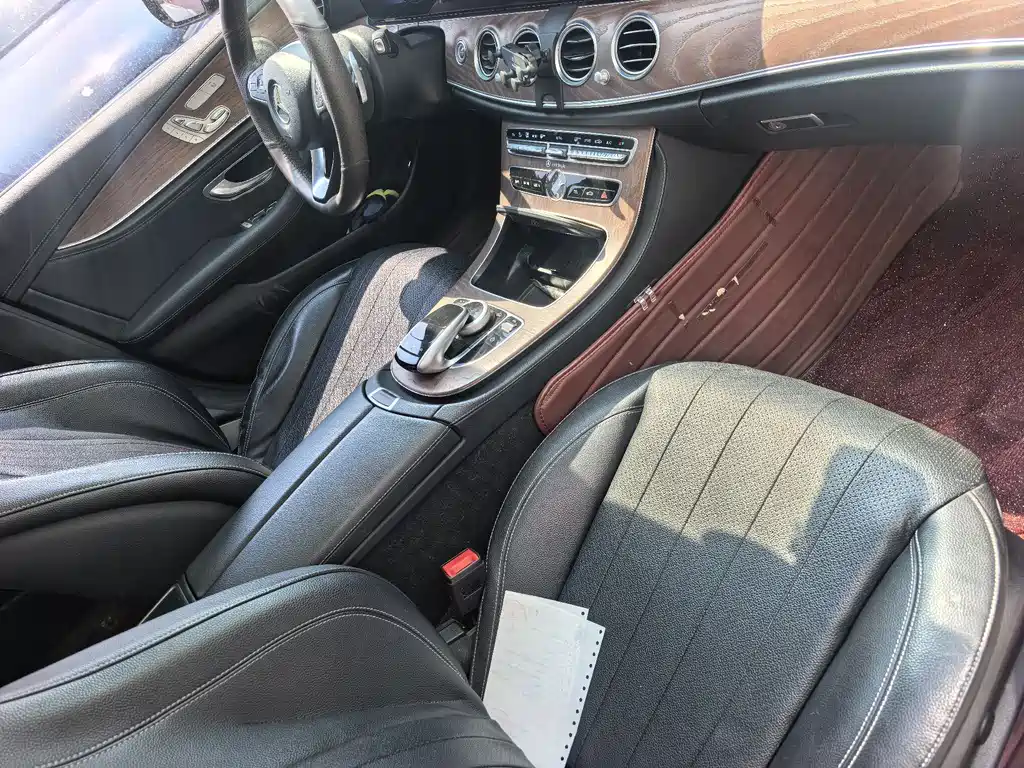 Mercedes-Benz E-Class 2018 — фото 9