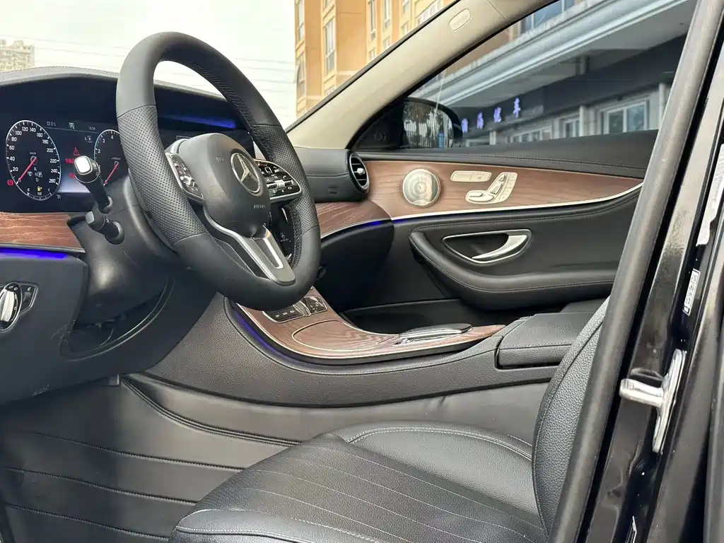 Mercedes-Benz E-Class 2019 — фото 4