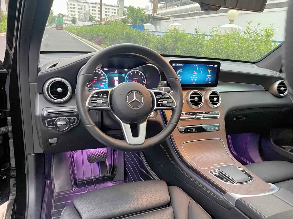 Mercedes-Benz GLC 2019 — фото 19