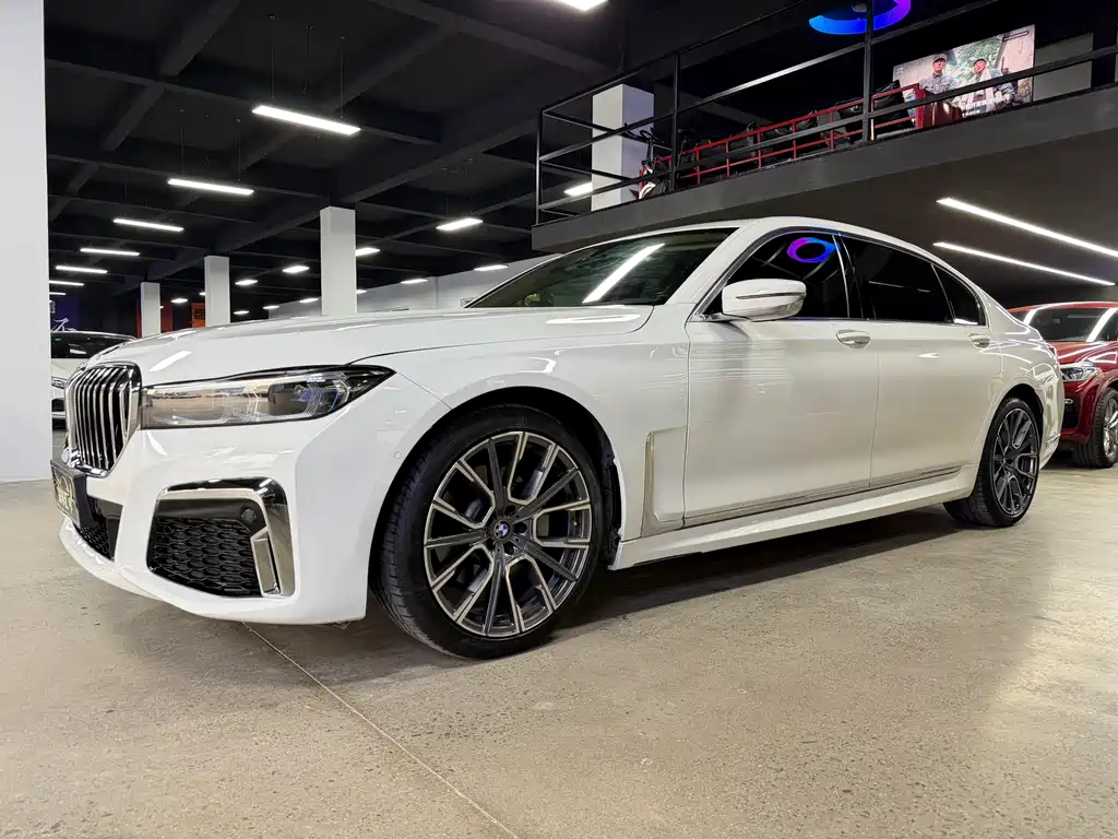 BMW 7 Series 2016 — фото 1