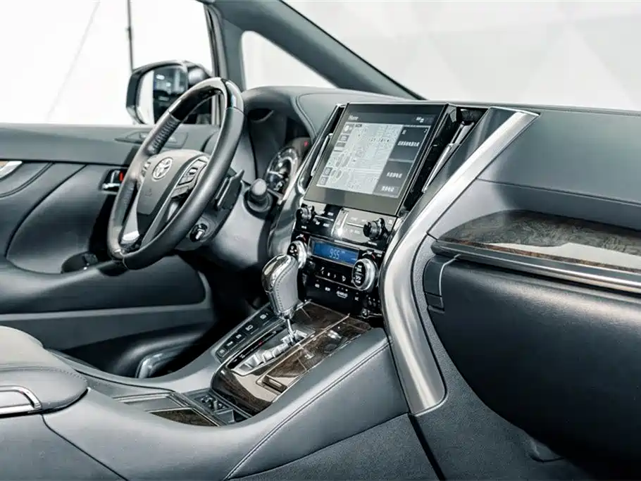 Toyota Vellfire 2022 — фото 19