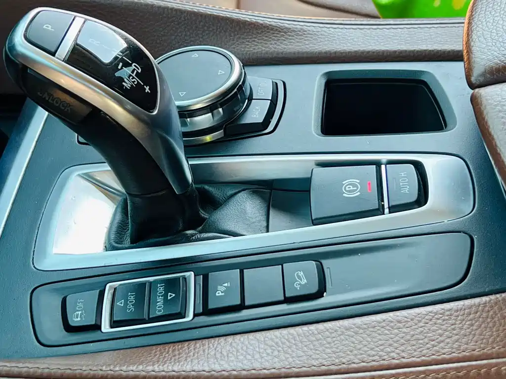 BMW X6 2016 — фото 12