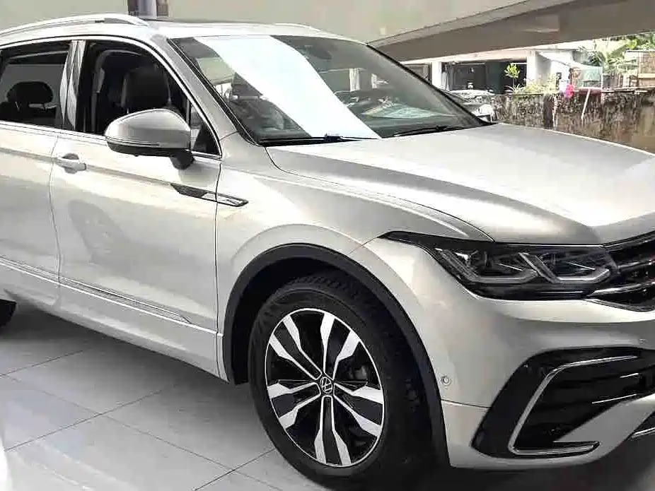 Volkswagen Tiguan L 2023 — фото 1