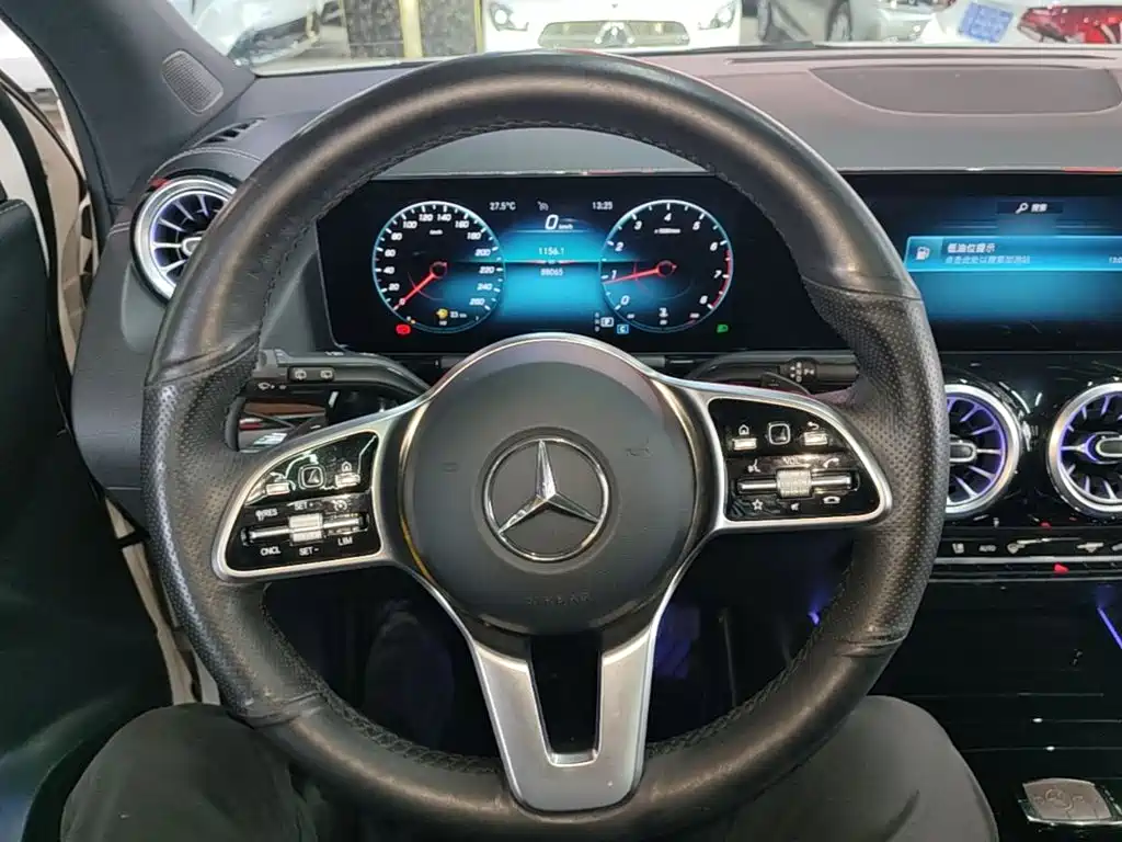 Mercedes-Benz GLA 2021 — фото 11