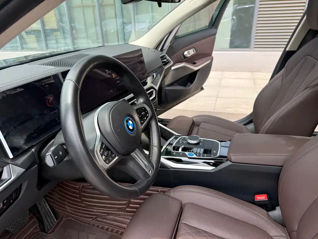 BMW i3 2023 — фото 8