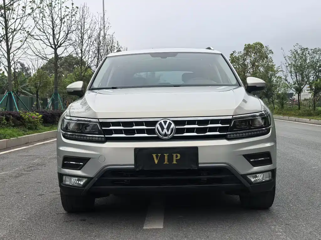 Volkswagen Tiguan L 2018 — фото 2