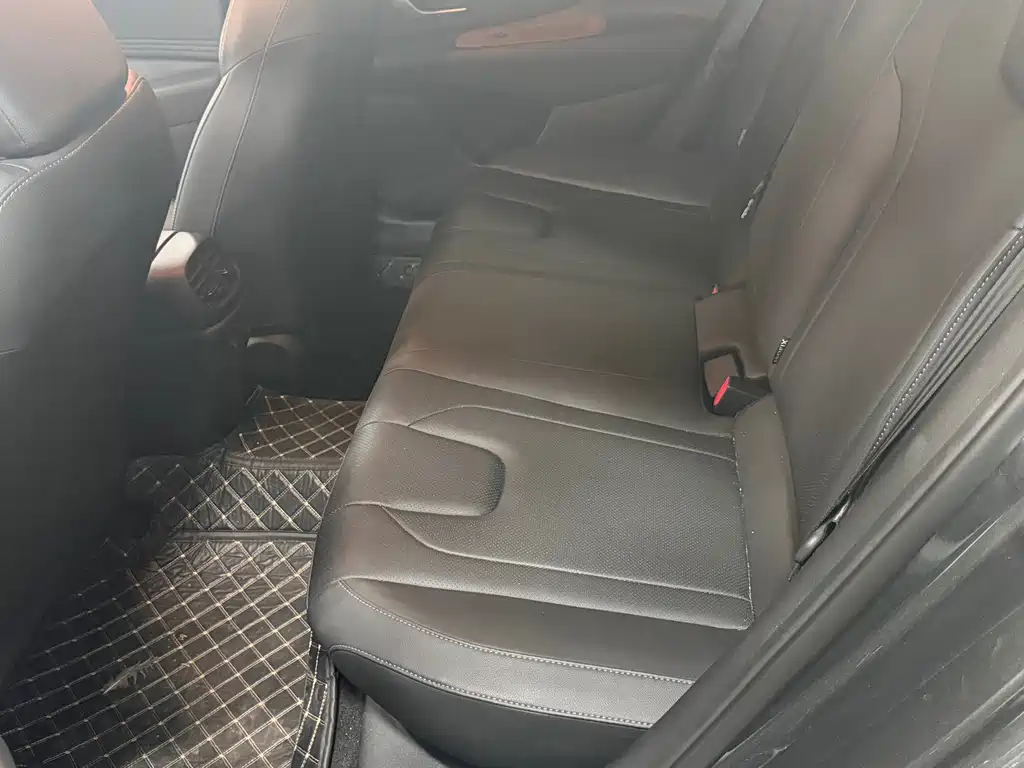 Hyundai Elantra 2025