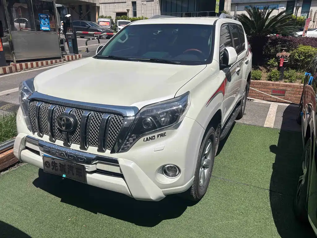 Toyota Prado 2016 — фото 1