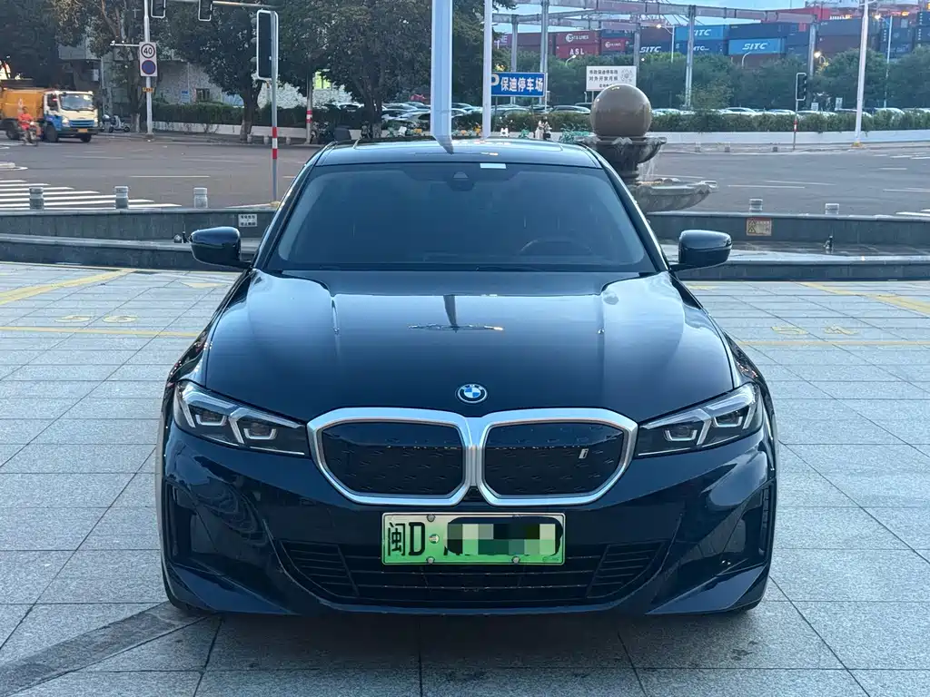 BMW i3 2024