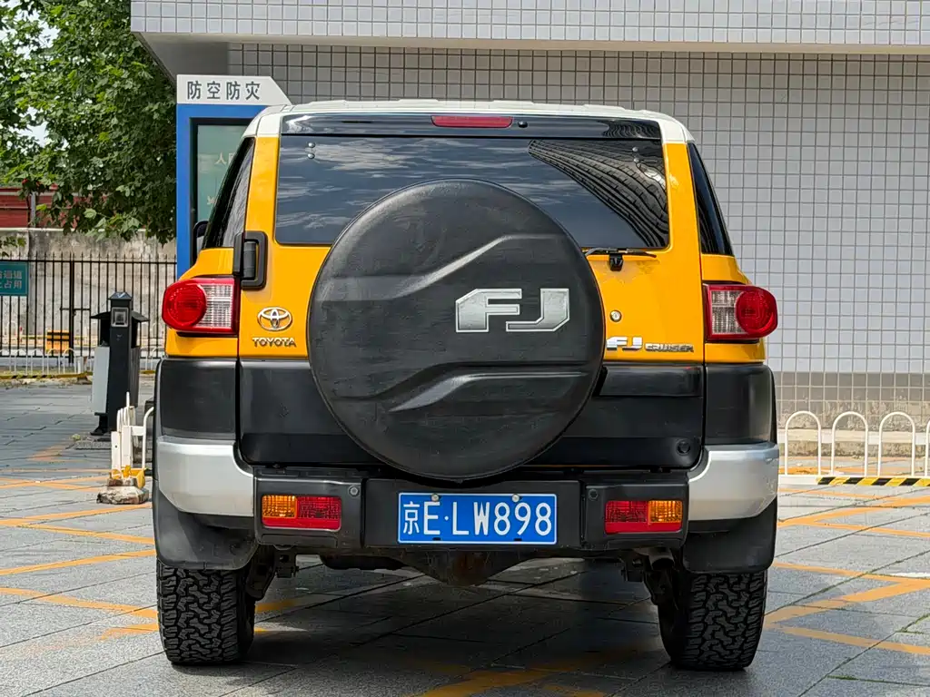 Toyota FJ Cruiser 2008 — фото 13