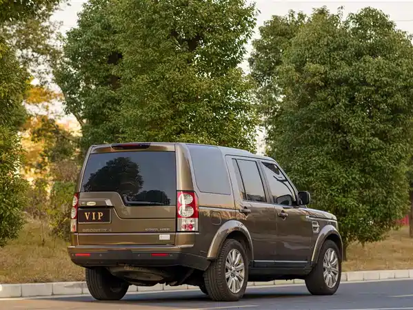 Land Rover Discovery 2012