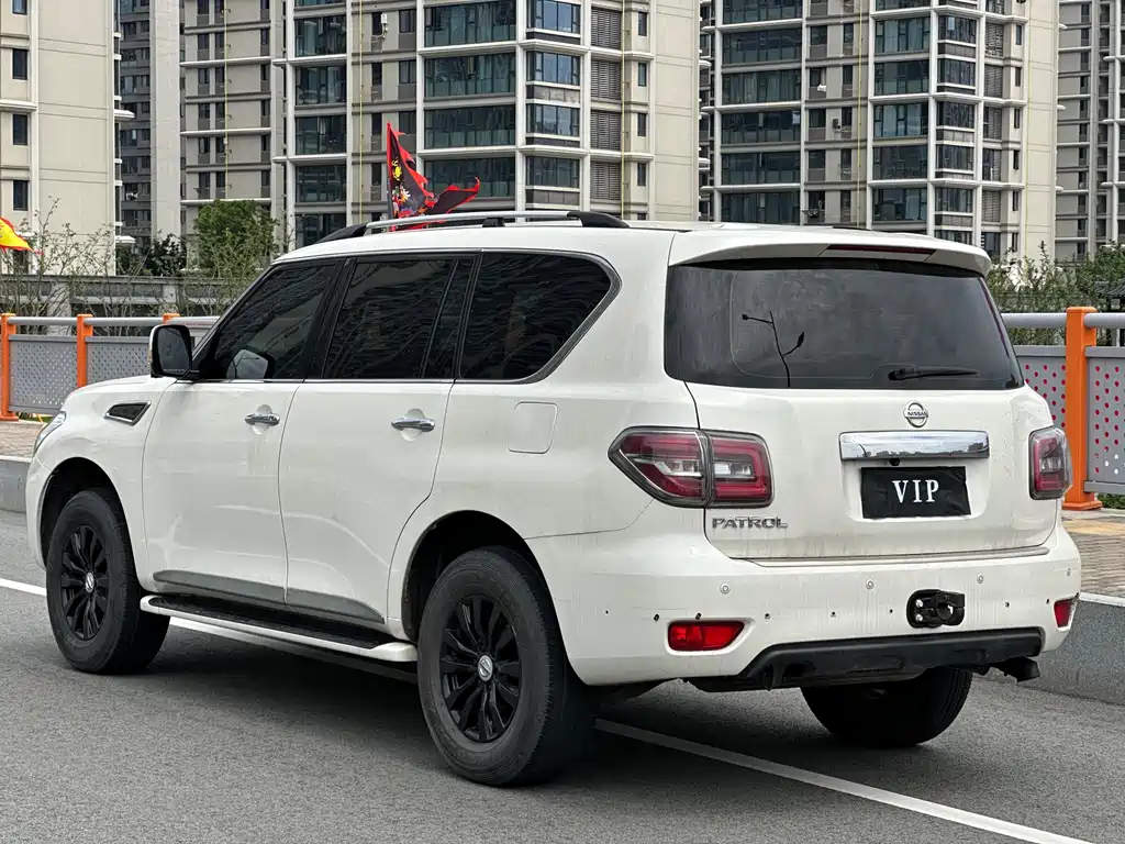 Nissan Patrol 2018 — фото 15