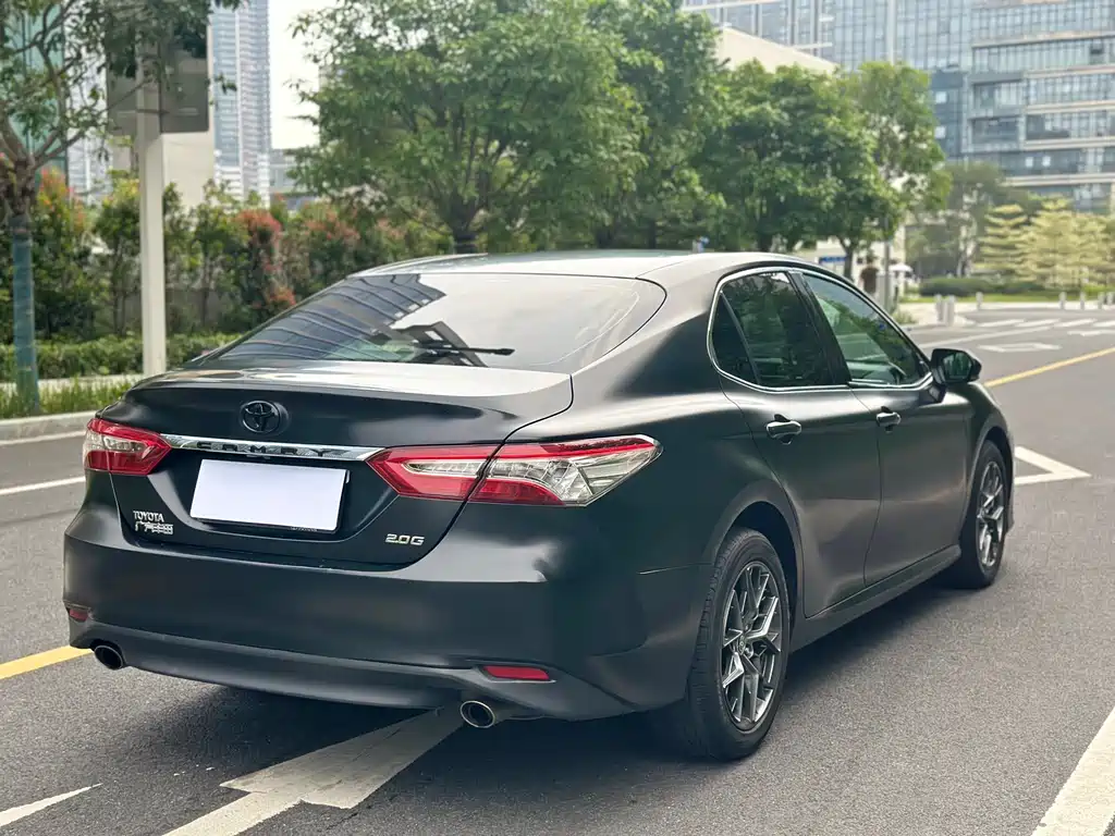 Toyota Camry 2018 — фото 14