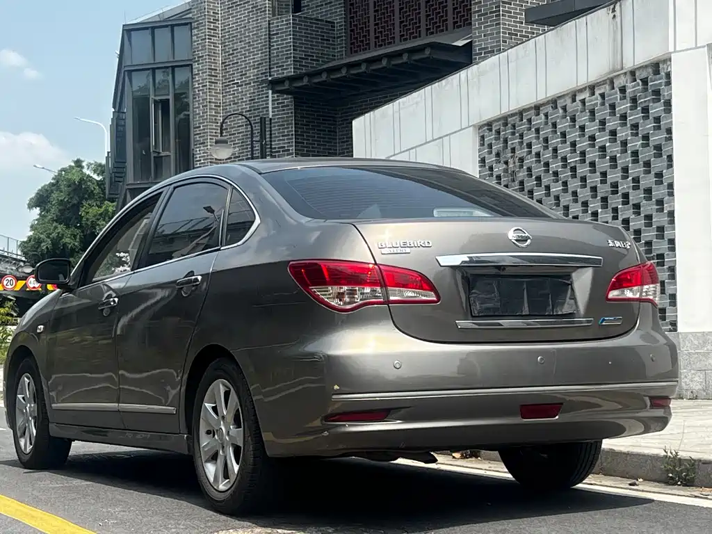 Nissan Sylphy 2010 — фото 14