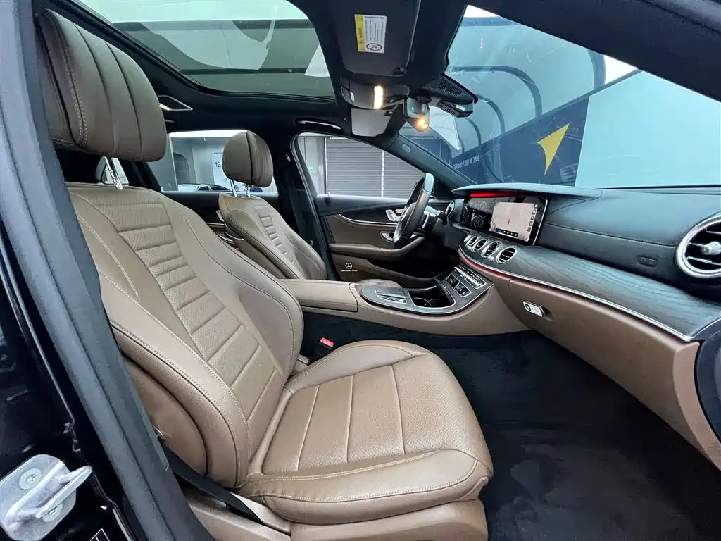 Mercedes-Benz E-Class 2020 — фото 17