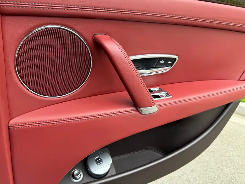 Bentley Flying Spur 2015 — фото 10