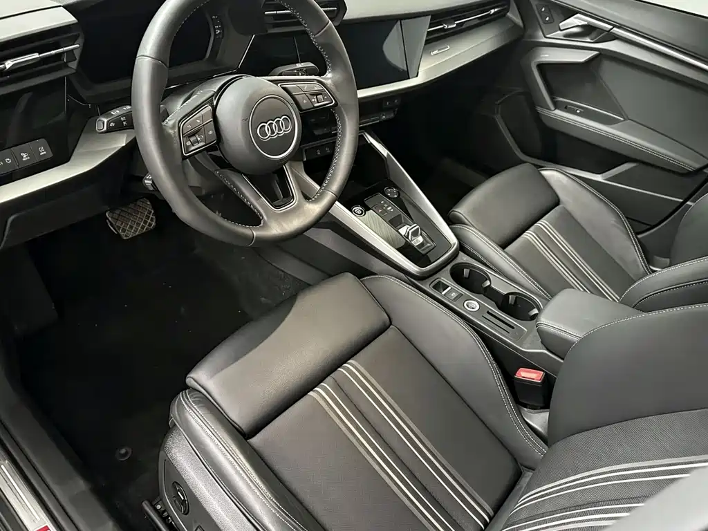 Audi A3 2022 — фото 9
