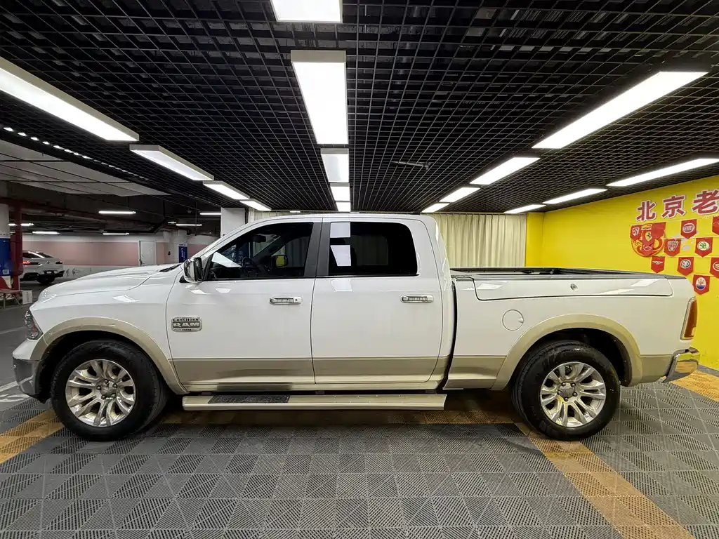 RAM Trucks 2015 — фото 13