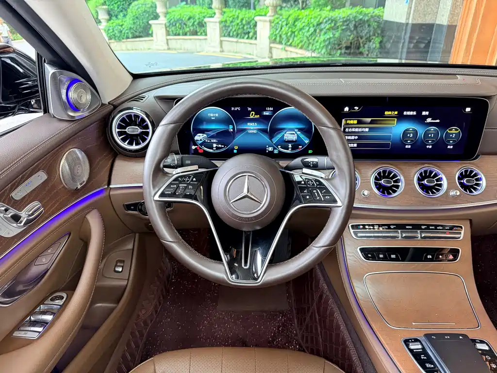 Mercedes-Benz E-Class 2022 — фото 15