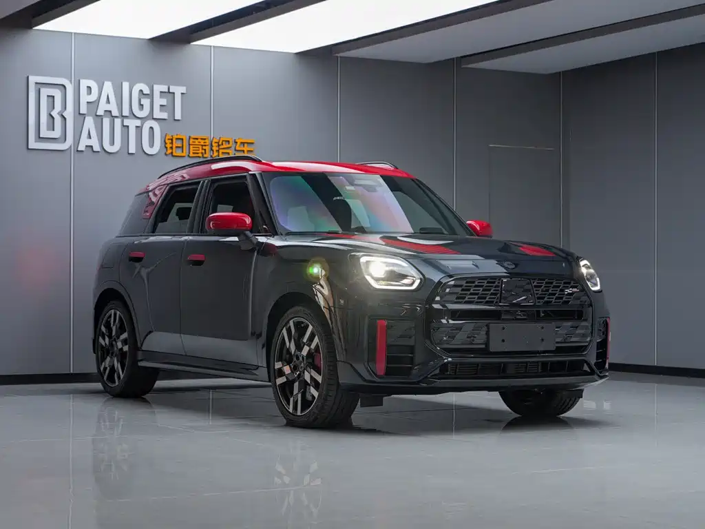 MINI JCW Countryman 2024 — фото 2