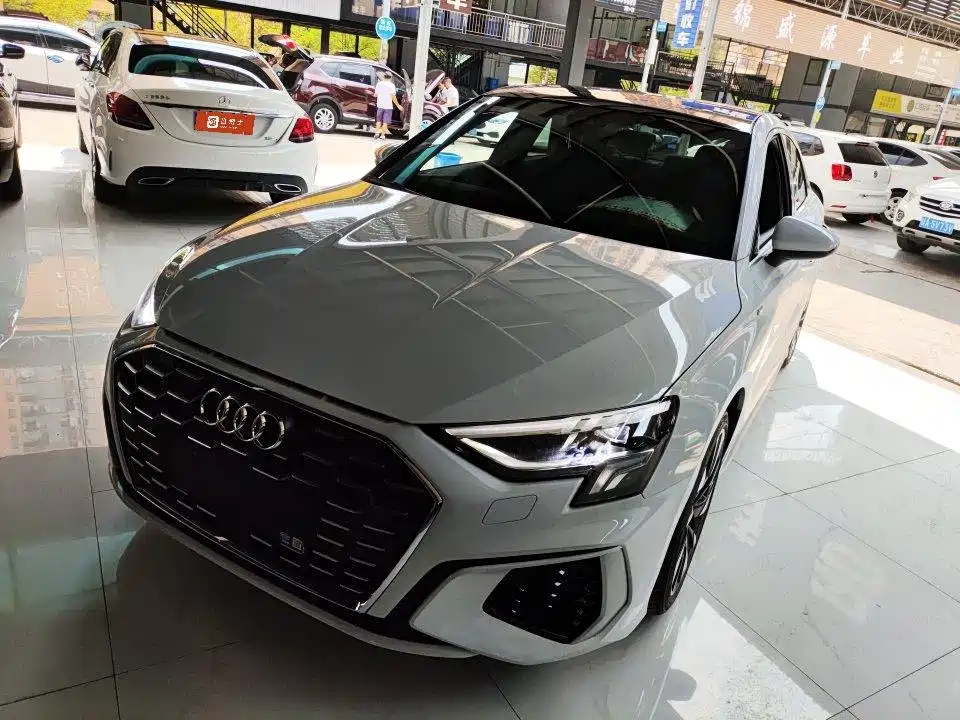 Audi A3 2023 — фото 1