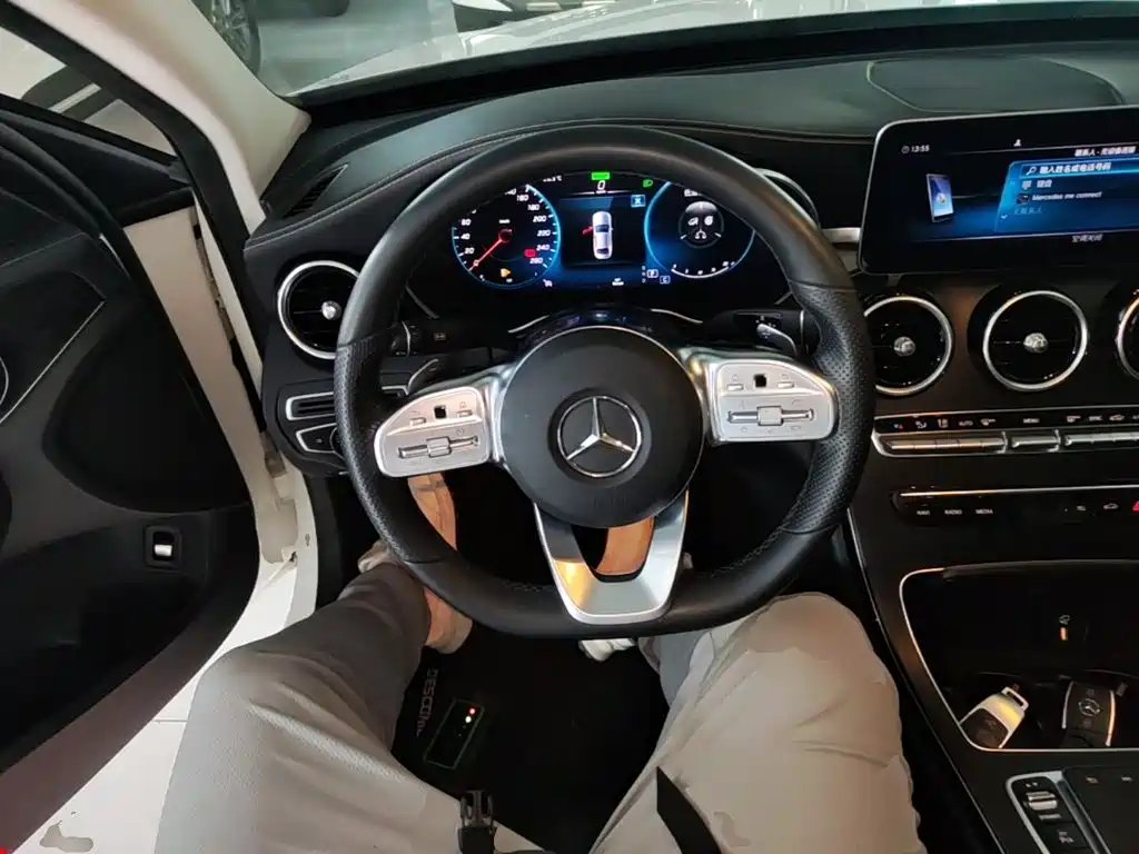 Mercedes-Benz C-Class 2019 — фото 11