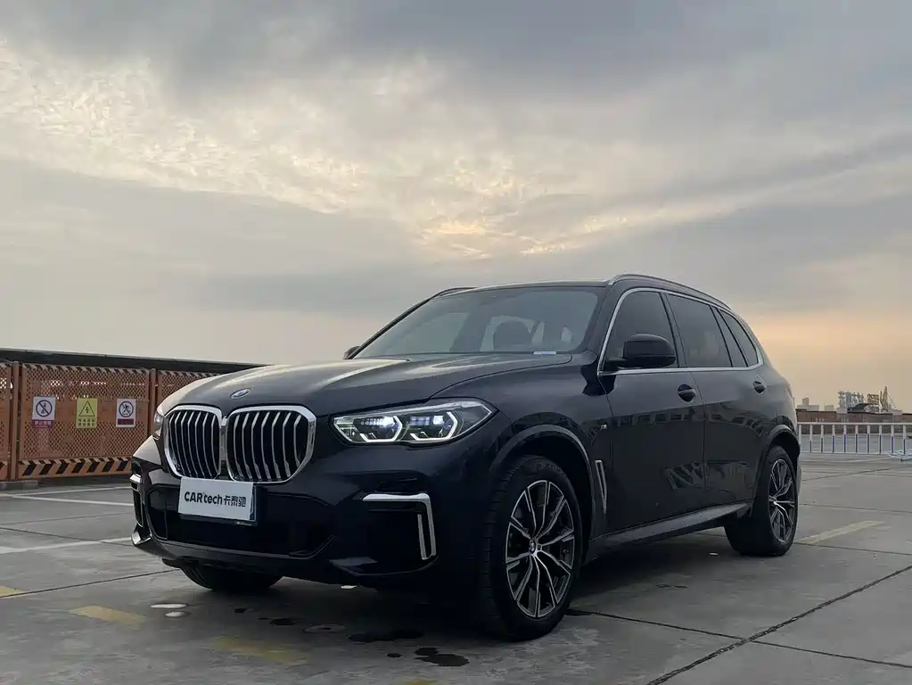 BMW X5 2023 — фото 1