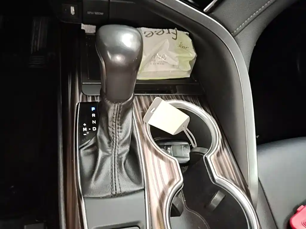 Toyota Camry 2020 — фото 14