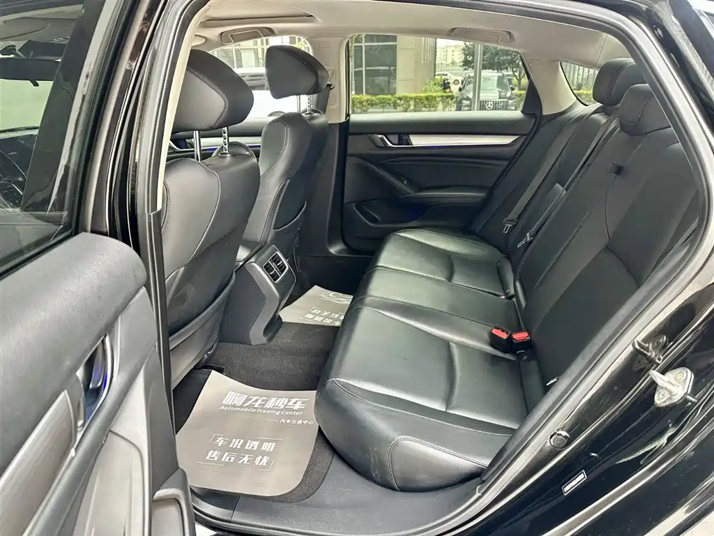 Honda Accord 2020 — фото 12