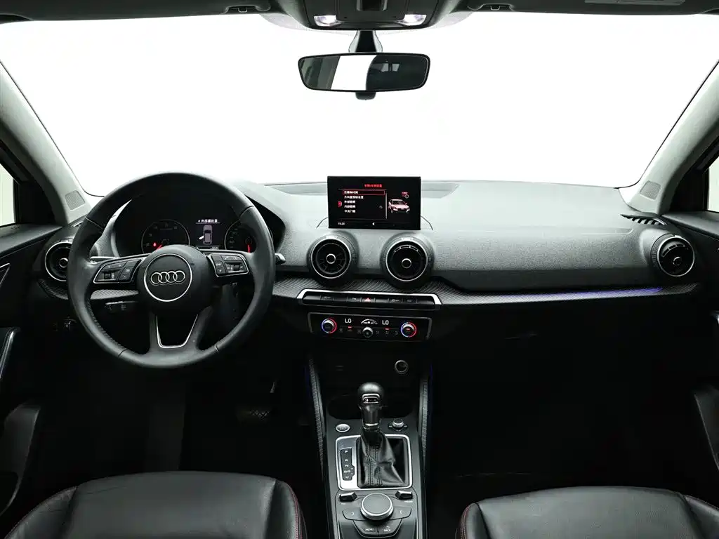 Audi Q2L 2020 — фото 16