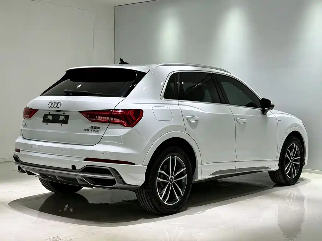 Audi Q3 2023 — фото 4