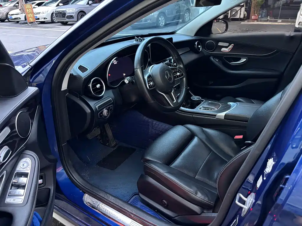 Mercedes-Benz C-Class 2019 — фото 5