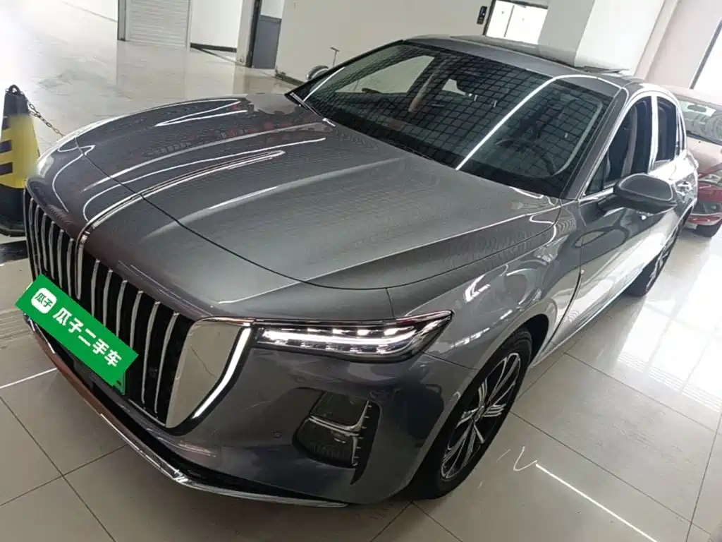 Hongqi H5 PHEV 2025 — фото 1