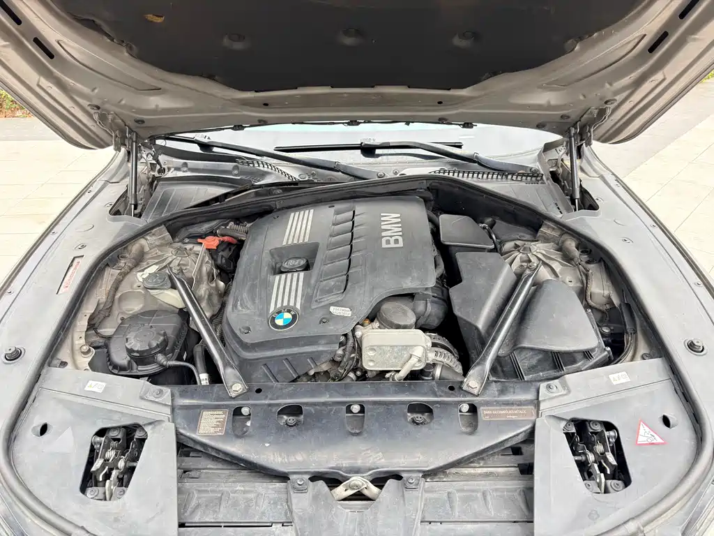 BMW 7 Series 2012 — фото 19