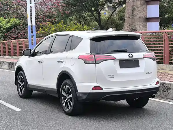 Toyota RAV4 2016