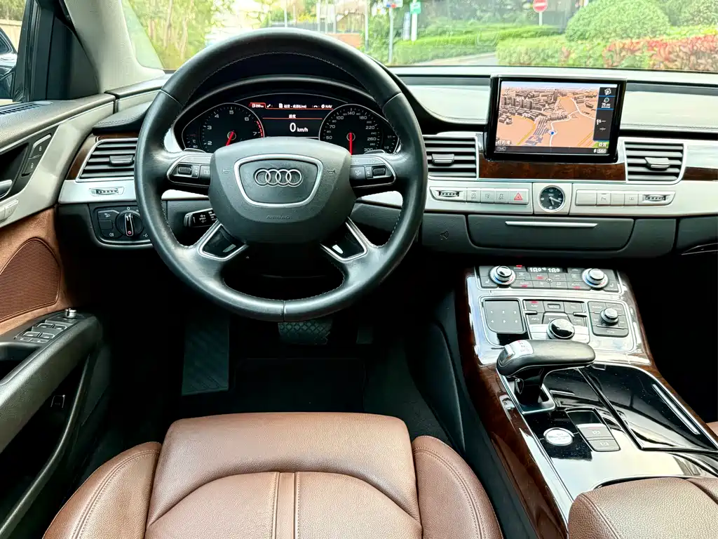 Audi A8 2014 — фото 17