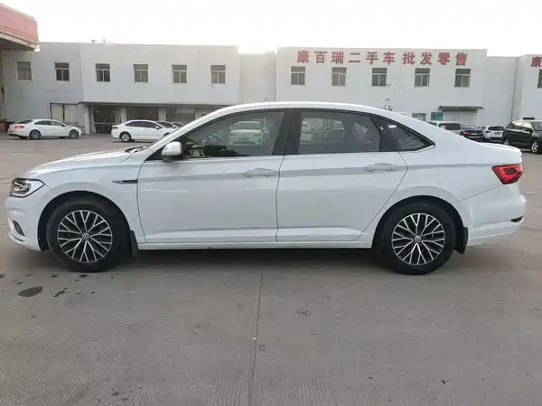 Volkswagen Sagitar 2019