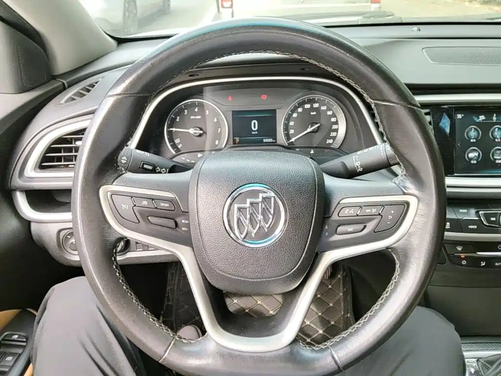 Buick Excelle 2019 — фото 11
