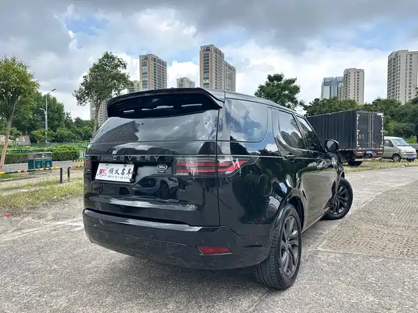 Land Rover Discovery 2021