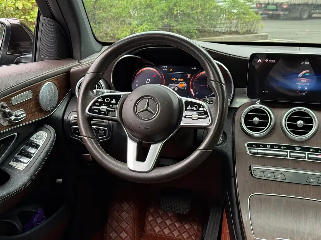 Mercedes-Benz GLC 2021 — фото 19