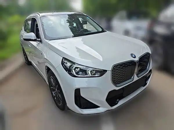 BMW iX1 2023