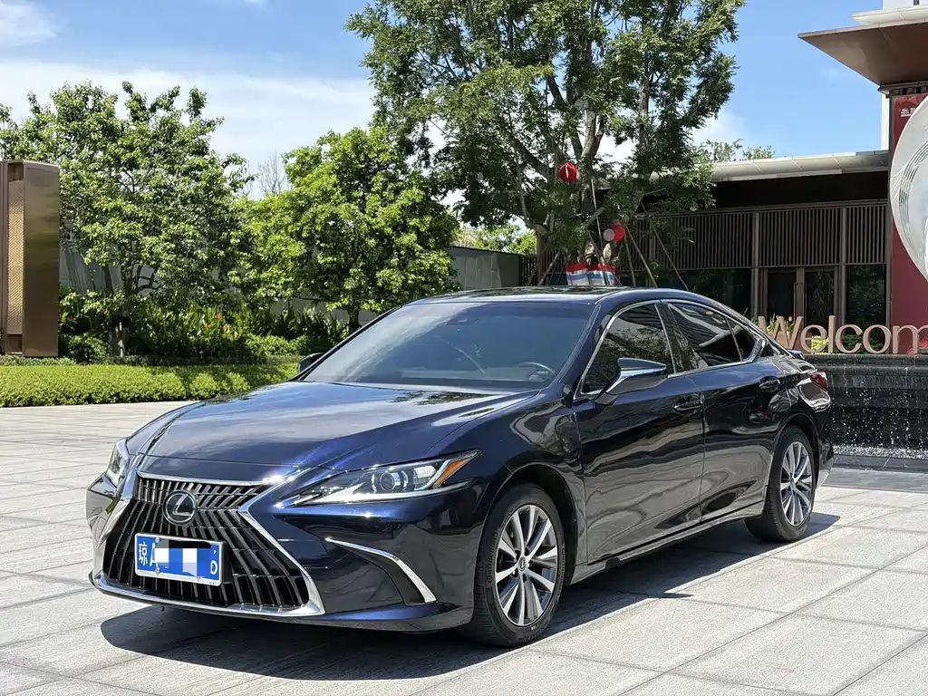 Lexus ES 2021 — фото 2