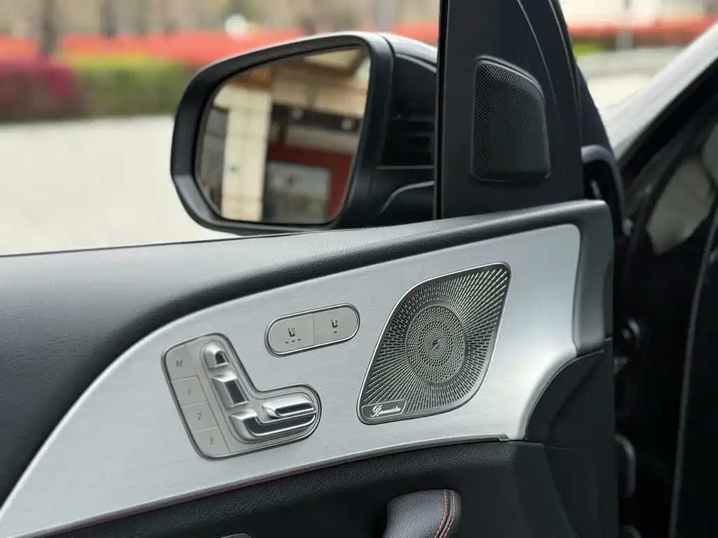 Mercedes-Benz GLE AMG 2025 — фото 8