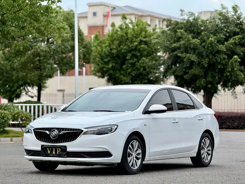 Buick Excelle 2019 — фото 1