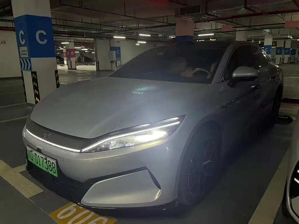 BYD Han L 2025