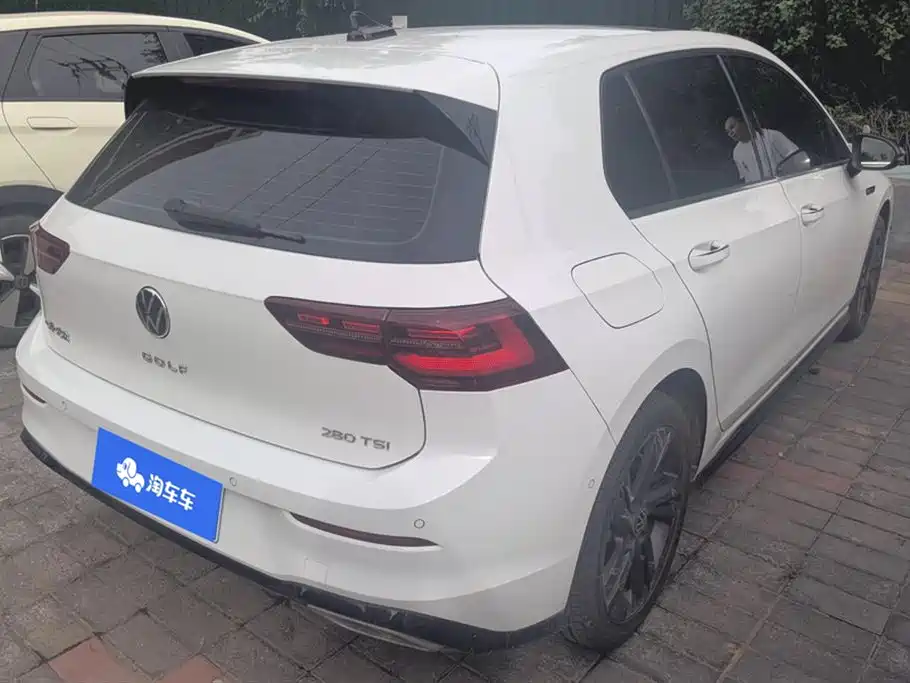 Volkswagen Golf 2021